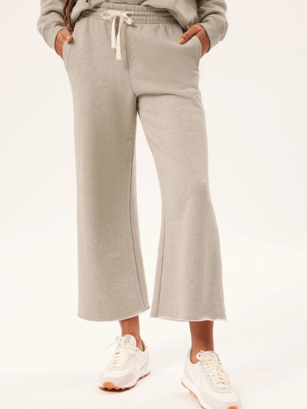 Girlfriend Collective Heather Cropped wide-leg sweatpants in white
